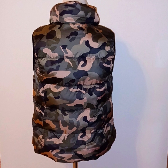 Cisono Camo Vest - Picture 2 of 11